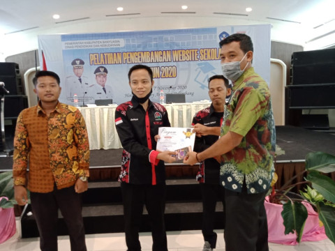 Website SMPN 1 Makarti Jaya Meraih Juara 2
